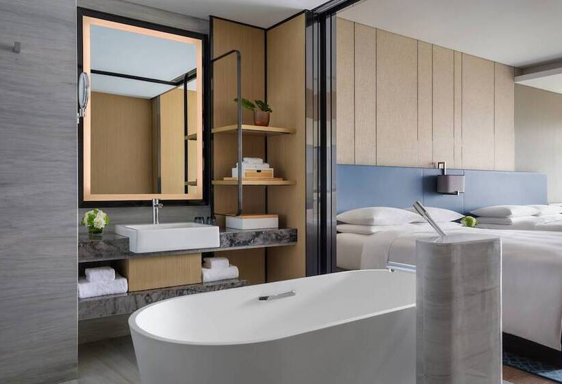 스탠다드 룸 더블 침대, Xuzhou Marriott Hotel Lakeview