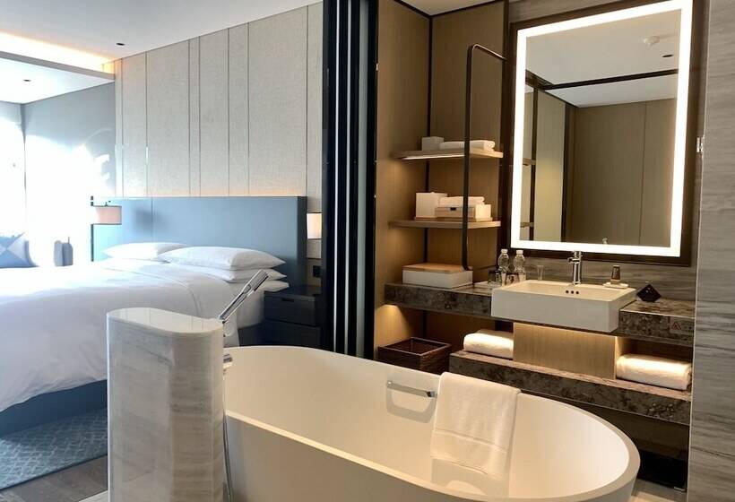 스탠다드 룸 더블 침대, Xuzhou Marriott Hotel Lakeview