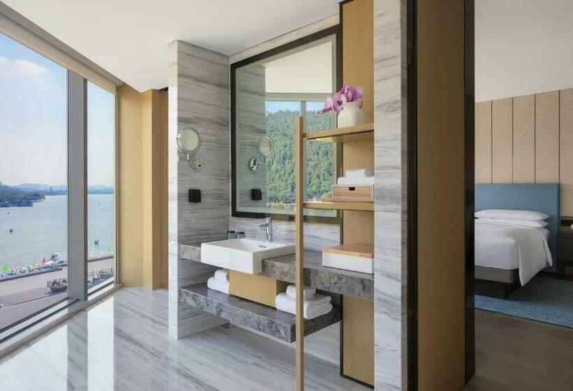 스탠다드 룸 킹사이즈 침대, Xuzhou Marriott Hotel Lakeview