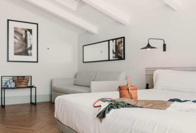 غرفة دور أخير, Helen Berger Boutique