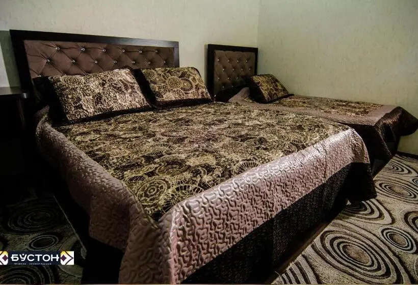 اتاق استاندارد سه نفره, Buston