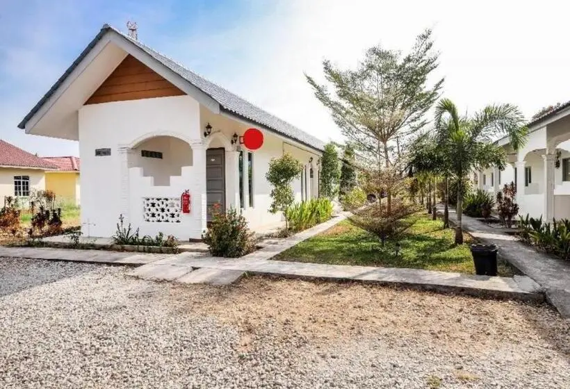 اتاق سوپریور سه تخته, Alpha Motel