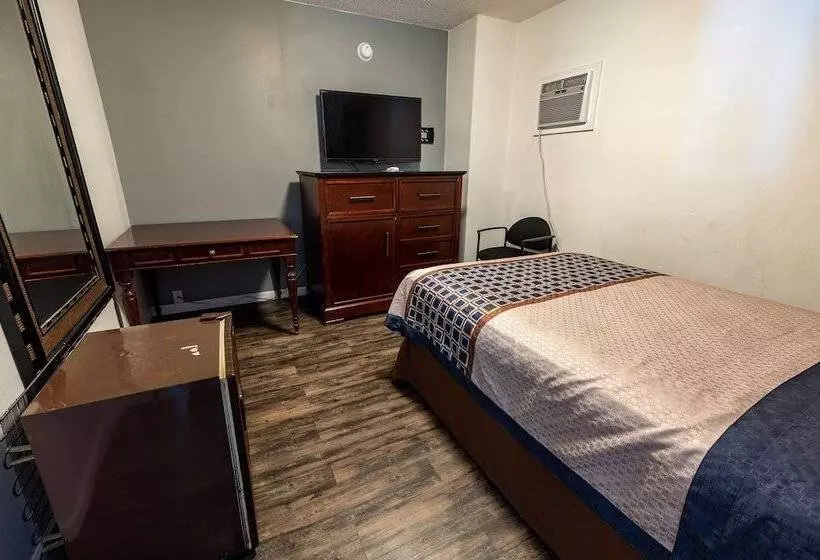 スタンダードトリプルルーム, American Inn & Suites Russellville