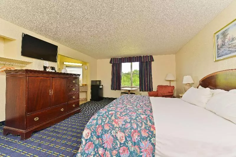 キングサイズベッドのスタンダードルーム, Americas Best Value Inn Suites South Boston