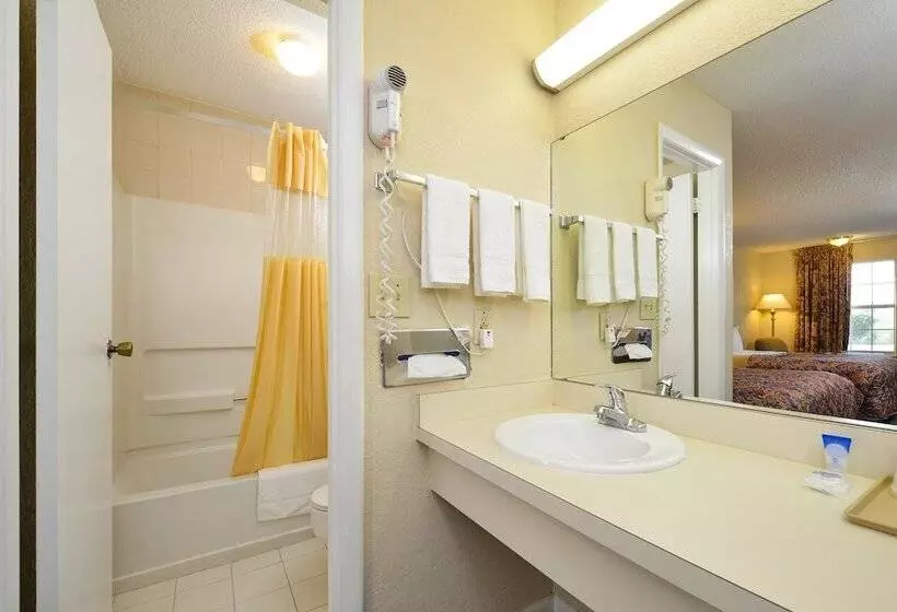 ２ダブルベッドのスタンダードルーム, Americas Best Value Inn Winnsboro, Sc