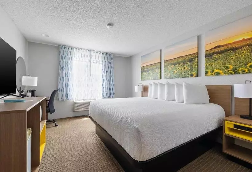 キングサイズベッドのスタンダードルーム, Days Inn By Wyndham Wall