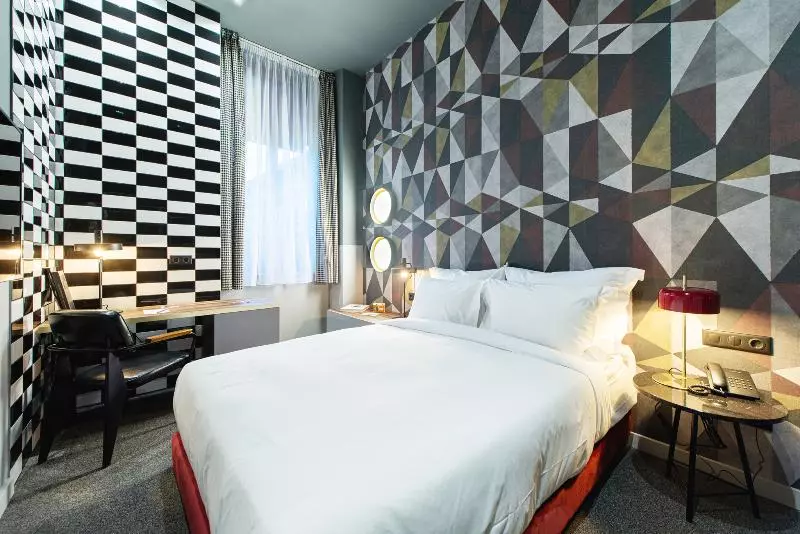 スイート, Sycamore Suites