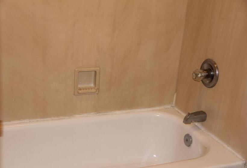 패밀리 스위트, Sherman Inn