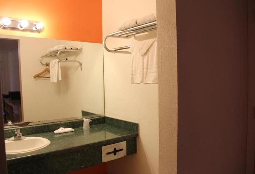 スタンダードシングルルーム, Sherman Inn