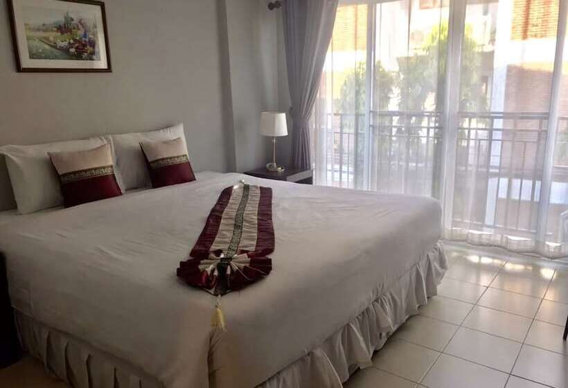 デラックスルーム, Ratana