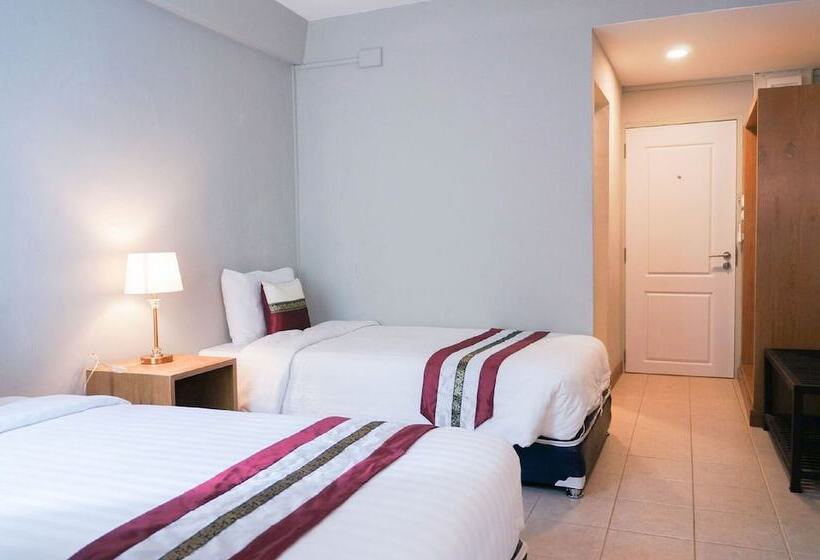 スーペリアールーム, Ratana