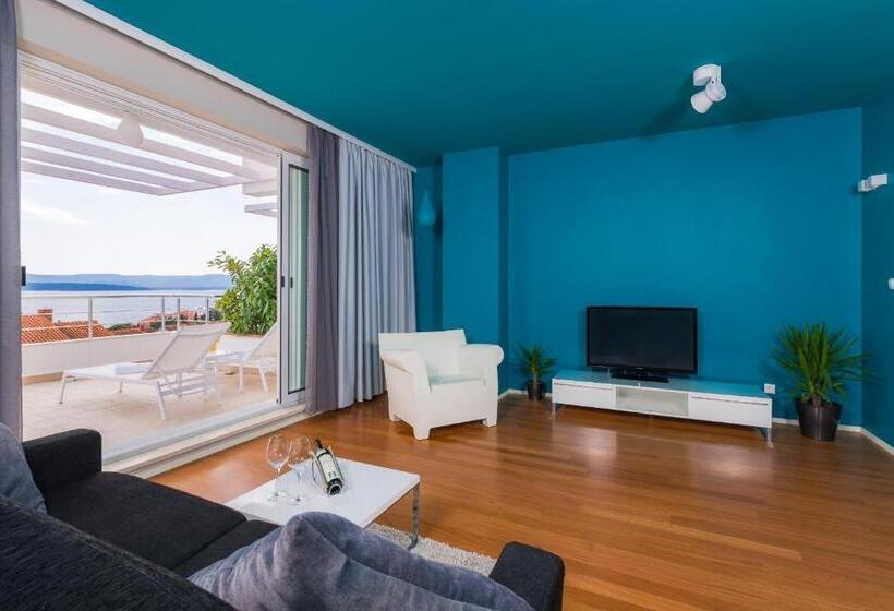 آپارتمان ممتاز دوخوابه رو به دریا, Apartments Villa Azzurra Bol