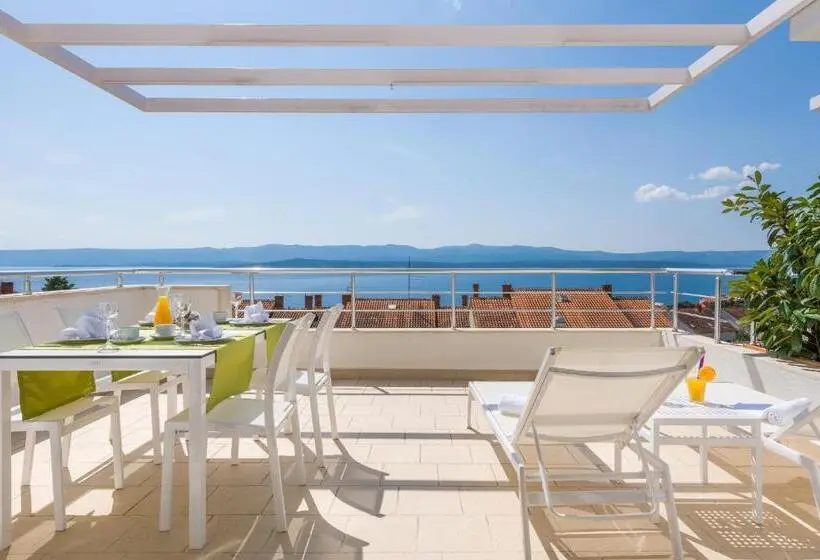 آپارتمان ممتاز دوخوابه رو به دریا, Apartments Villa Azzurra Bol