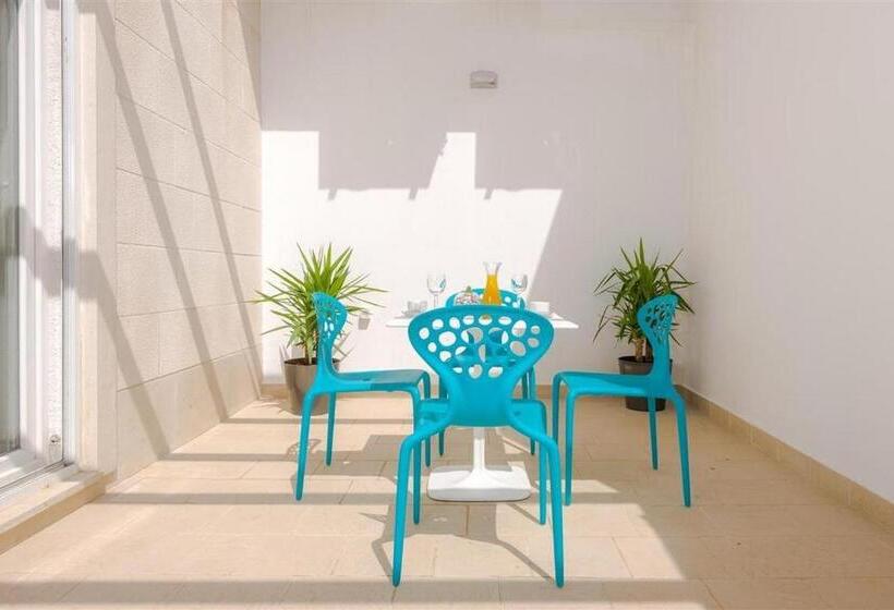 آپارتمان ممتاز دوخوابه رو به دریا, Apartments Villa Azzurra Bol