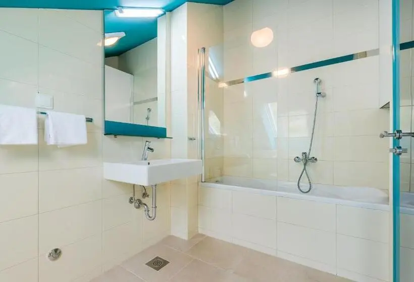 استودیوی استاندارد با چشمانداز دریا, Apartments Villa Azzurra Bol