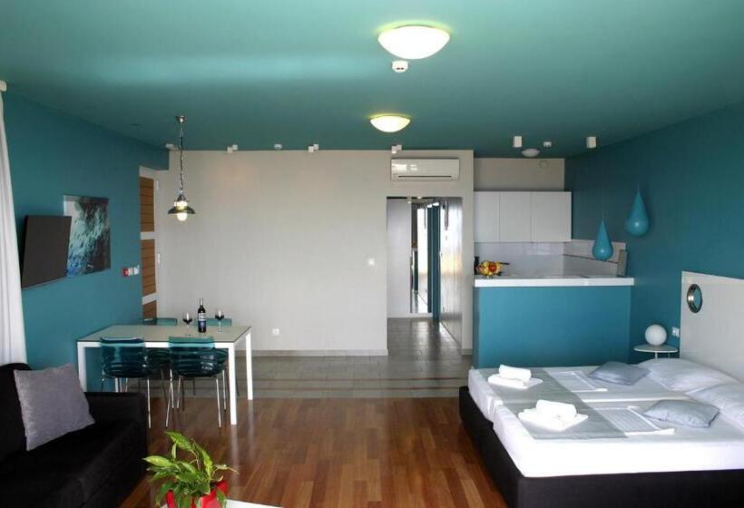 استودیوی استاندارد با چشم‌انداز دریا, Apartments Villa Azzurra Bol