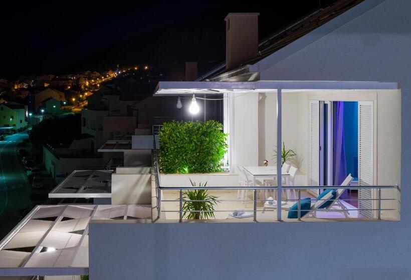 2 Bedroom Deluxe Apartment Sea View, Apartments Villa Azzurra Bol