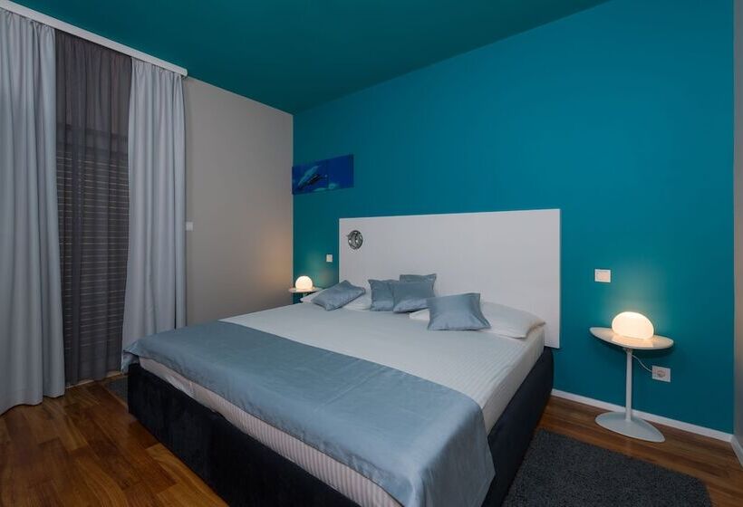 آپارتمان ممتاز دوخوابه رو به دریا, Apartments Villa Azzurra Bol