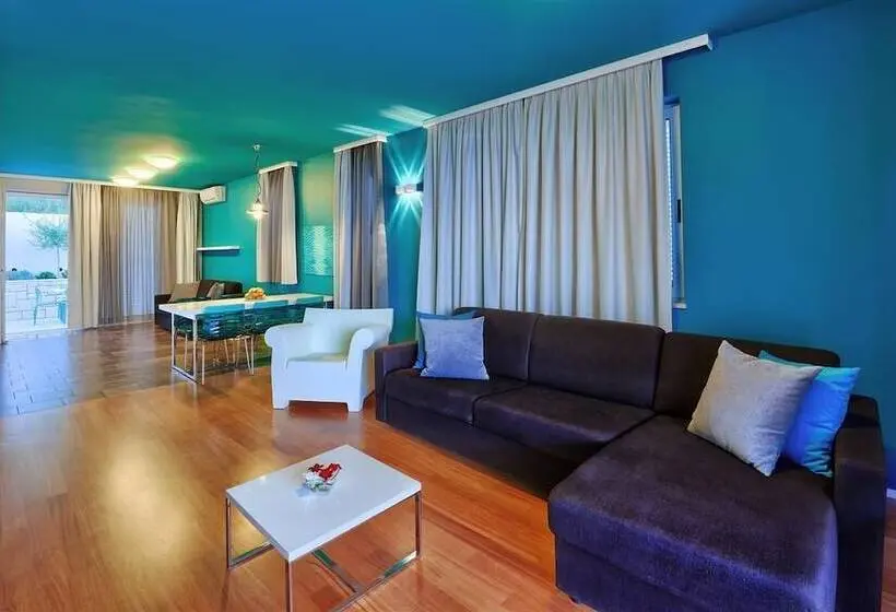 2 Bedroom Deluxe Apartment Sea View, Apartments Villa Azzurra Bol