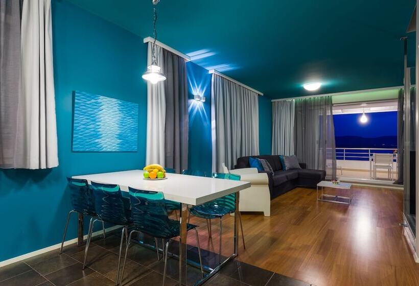 2 Bedroom Deluxe Apartment Sea View, Apartments Villa Azzurra Bol