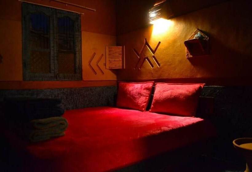 اتاق استاندارد, Kasbah Amgoune