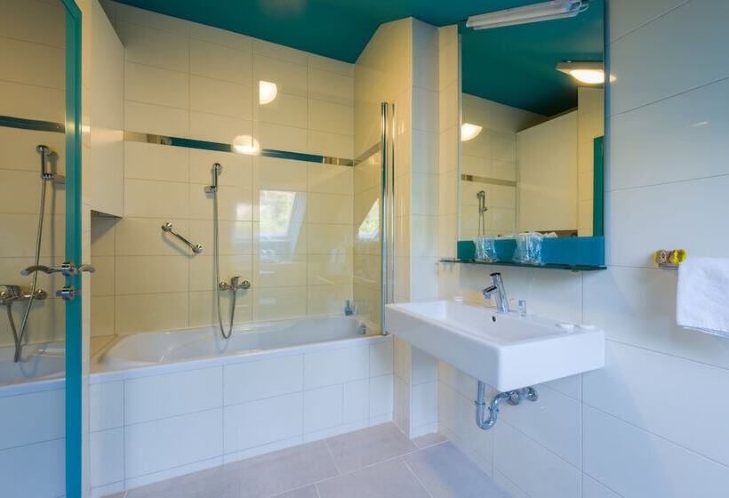 2 Bedroom Deluxe Apartment Sea View, Apartments Villa Azzurra Bol