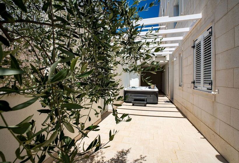 آپارتمان 2 خوابه با چشم‌انداز دریا, Apartments Villa Azzurra Bol