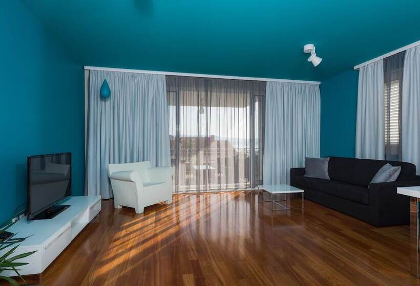 آپارتمان 2 خوابه با چشم‌انداز دریا, Apartments Villa Azzurra Bol