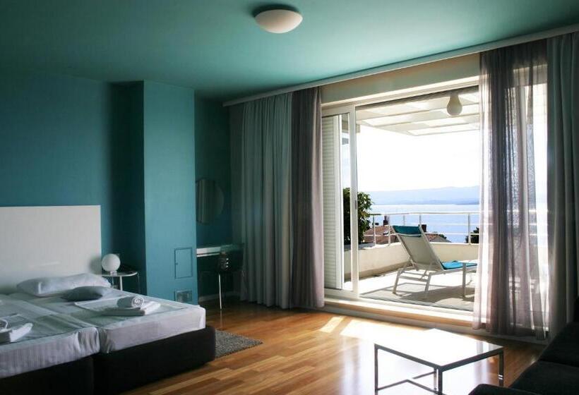 آپارتمان ممتاز دوخوابه رو به دریا, Apartments Villa Azzurra Bol