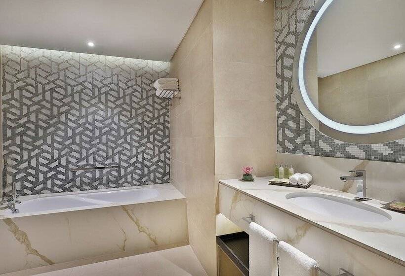 جناح ديلوكس, Hilton Doha The Pearl