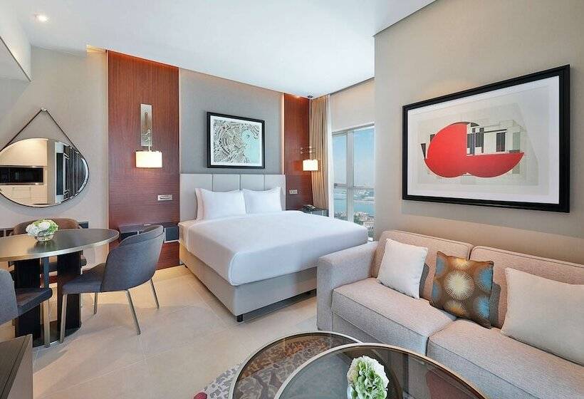 استودیوی لوکس, Hilton Doha The Pearl