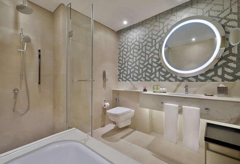 استودیوی سوپریور, Hilton Doha The Pearl