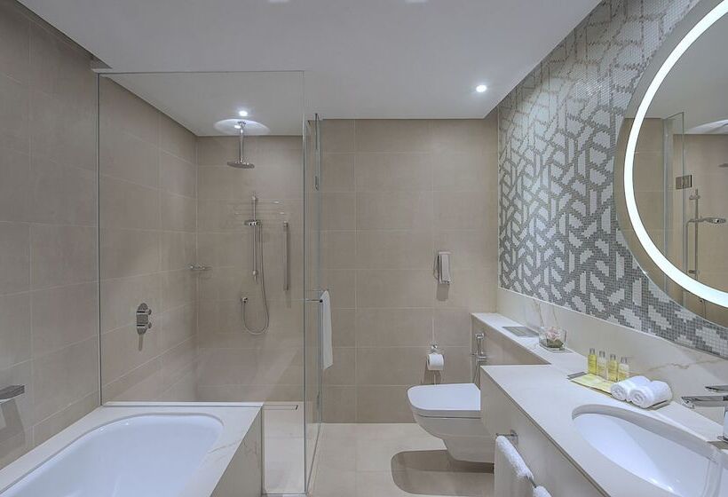 استودیوی سوپریور, Hilton Doha The Pearl