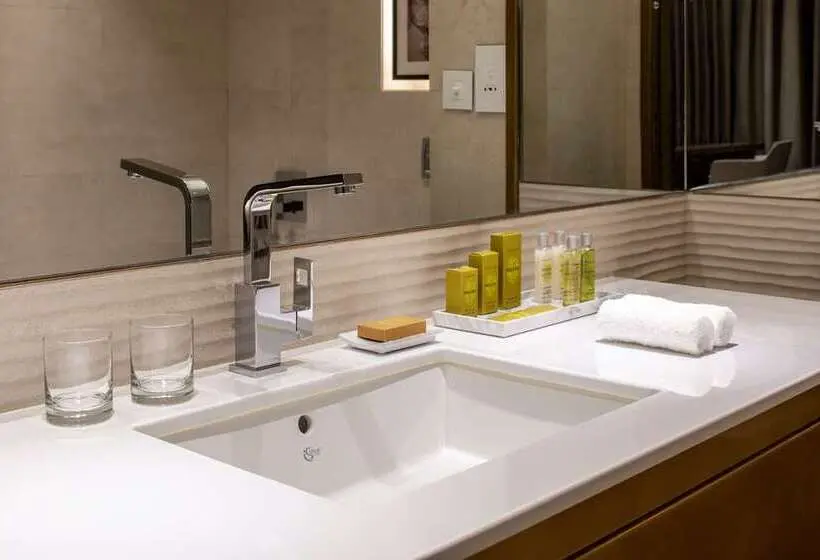 سوییت لوکس, Hilton Doha The Pearl