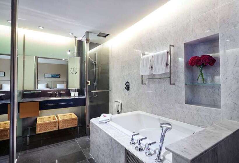جناح سوبيريور, Hilton Doha The Pearl