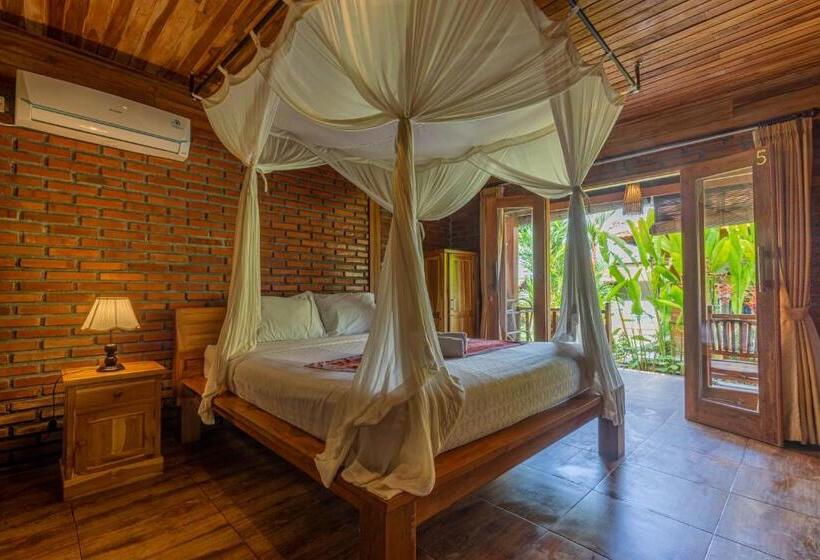 غرفة ديلوكس مطلة على حمام السباحة, D Jineng Rice Terrace Canggu