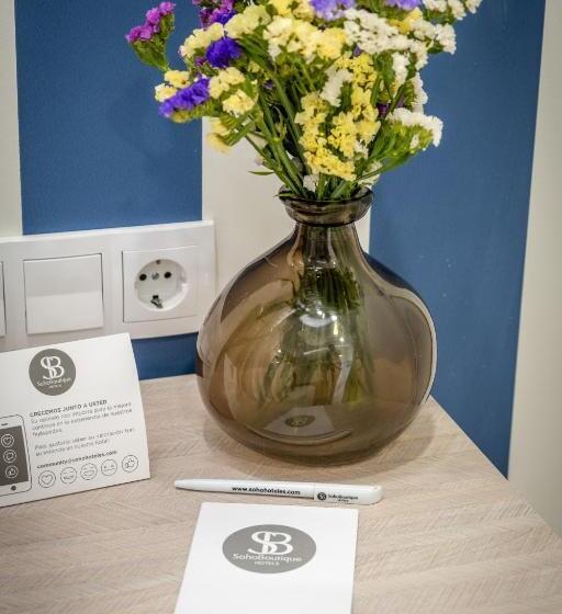 اتاق استاندارد سه نفره, Soho Boutique Urban