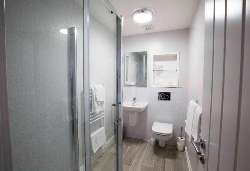 디럭스 룸, The Kinderton