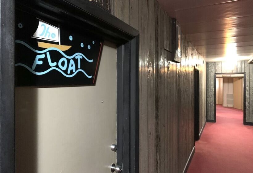 غرفة قياسية, Don Q Inn