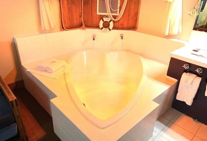 غرفة قياسية, Don Q Inn