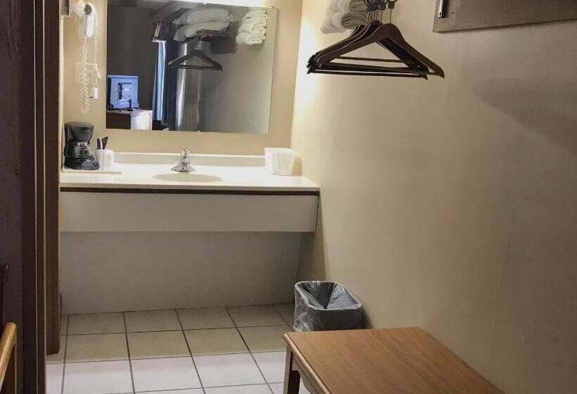 غرفة قياسية, Don Q Inn