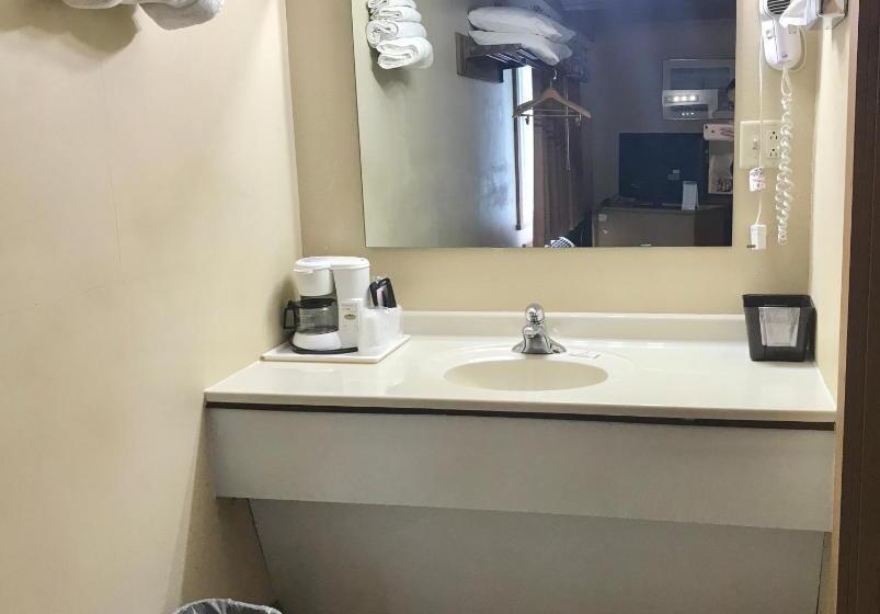 غرفة قياسية, Don Q Inn