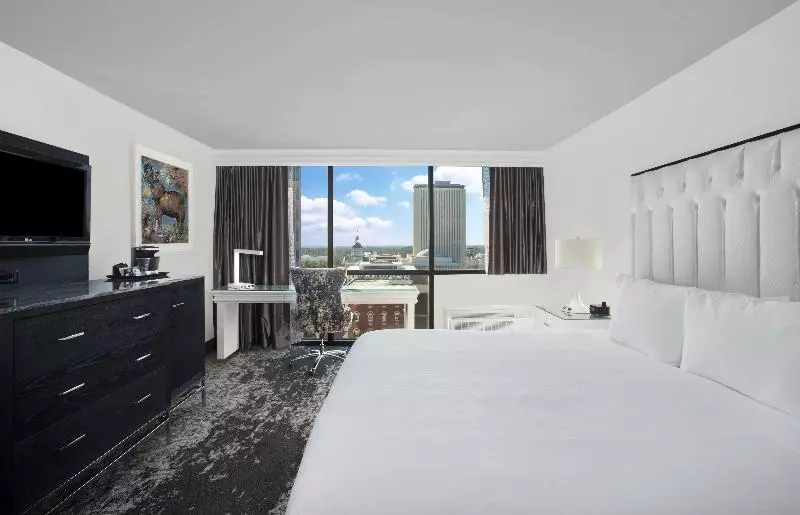 キングサイズベッドのデラックスルーム, Doubletree By Hilton Hotel Tallahassee
