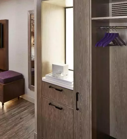 Standard-huone, The Del Monte Lodge Renaissance Rochester Hotel & Spa