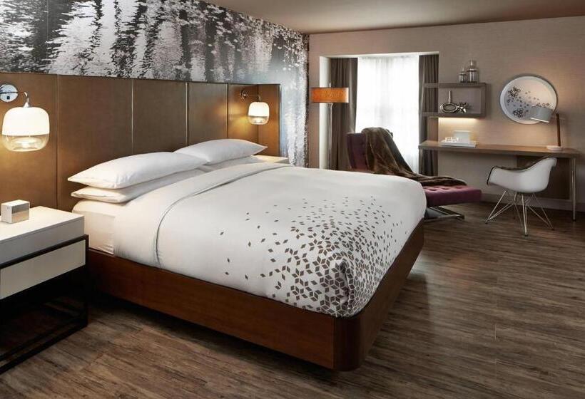 Люкс Кровать Кинг, The Del Monte Lodge Renaissance Rochester Hotel & Spa