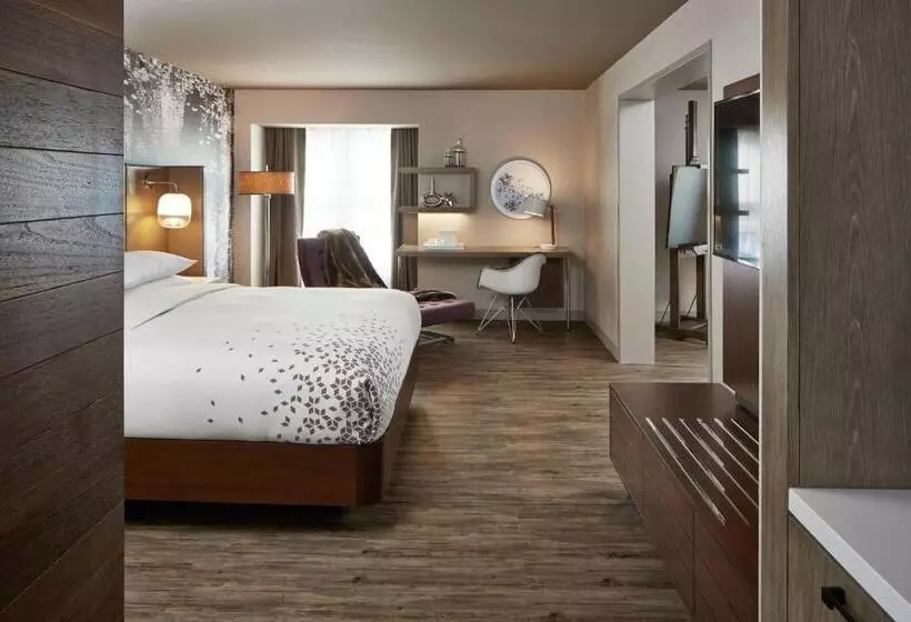 Sviitti King-vuode, The Del Monte Lodge Renaissance Rochester Hotel & Spa