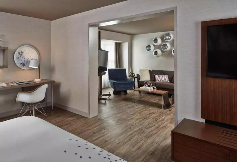 Sviitti King-vuode, The Del Monte Lodge Renaissance Rochester Hotel & Spa