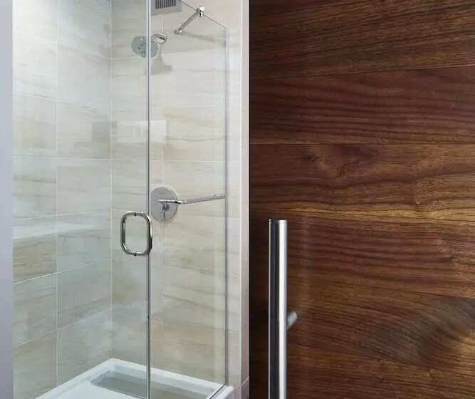Standard-huone 2 Parivuodetta, The Del Monte Lodge Renaissance Rochester Hotel & Spa