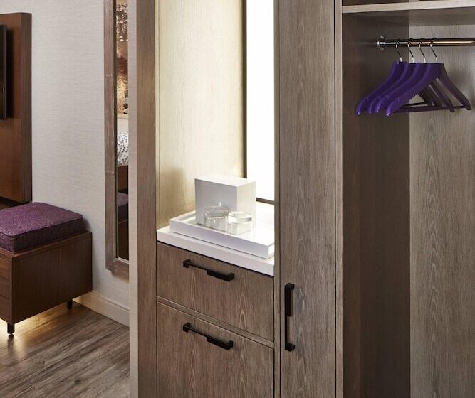 Номер Стандарт 2 Двуспальные Кровати, The Del Monte Lodge Renaissance Rochester Hotel & Spa