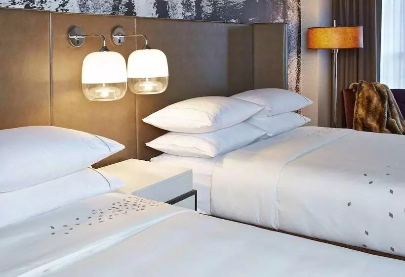 Standard-huone 2 Parivuodetta, The Del Monte Lodge Renaissance Rochester Hotel & Spa